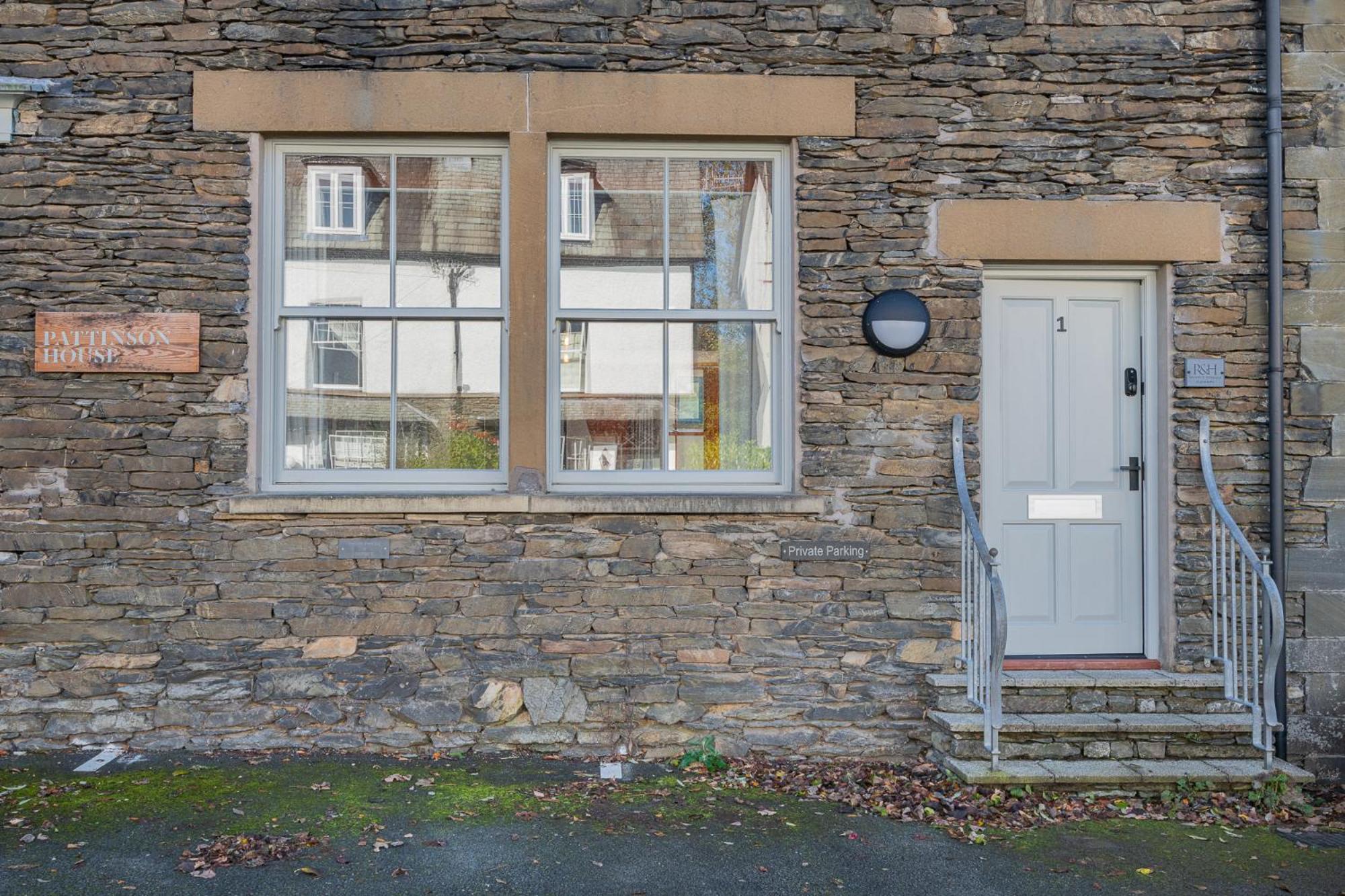 Esperance - Brand New Luxury Studio With Parking Bowness-on-Windermere Extérieur photo